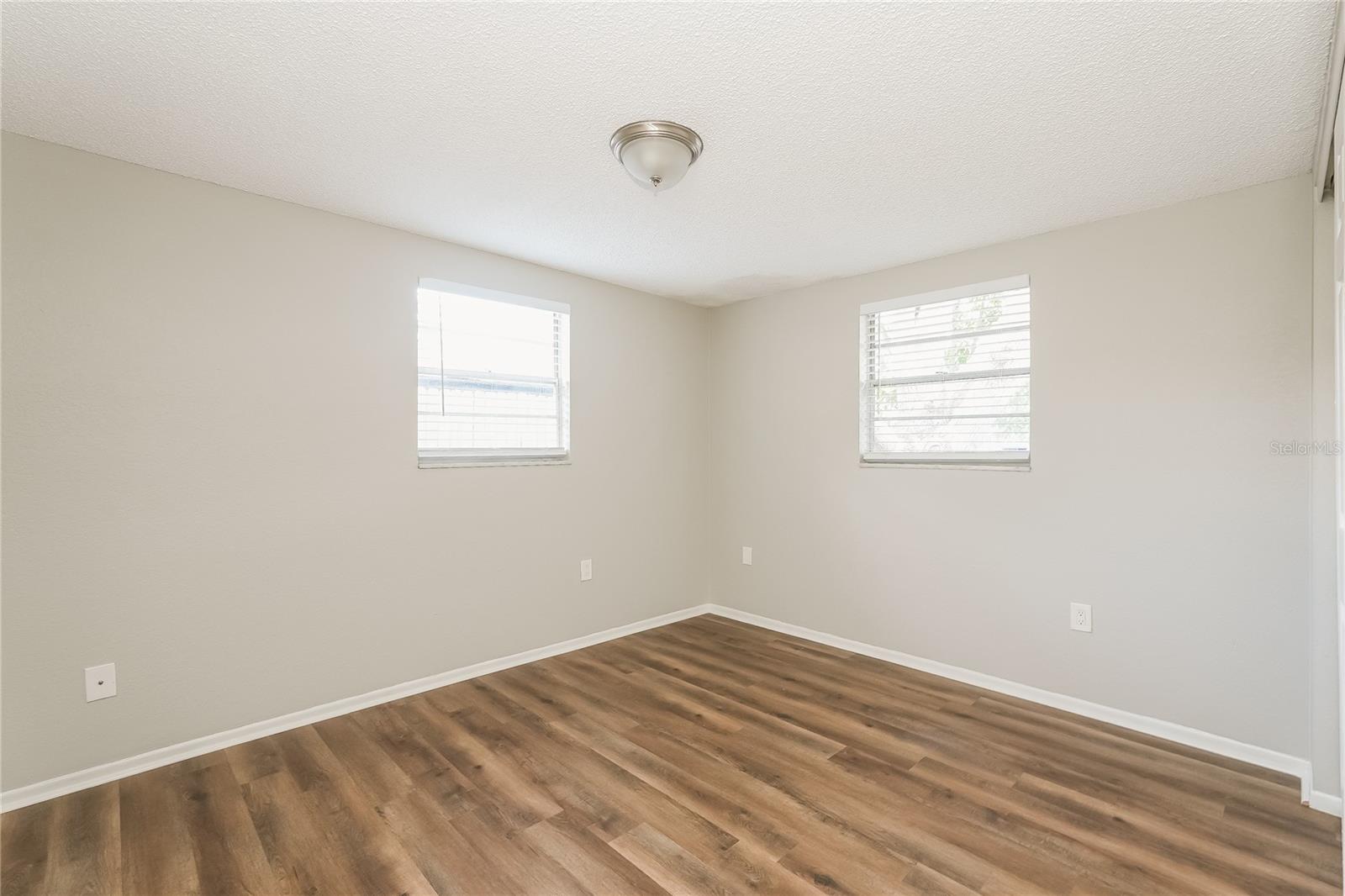 Image 12 of 15 For 4832 Dogwood Street