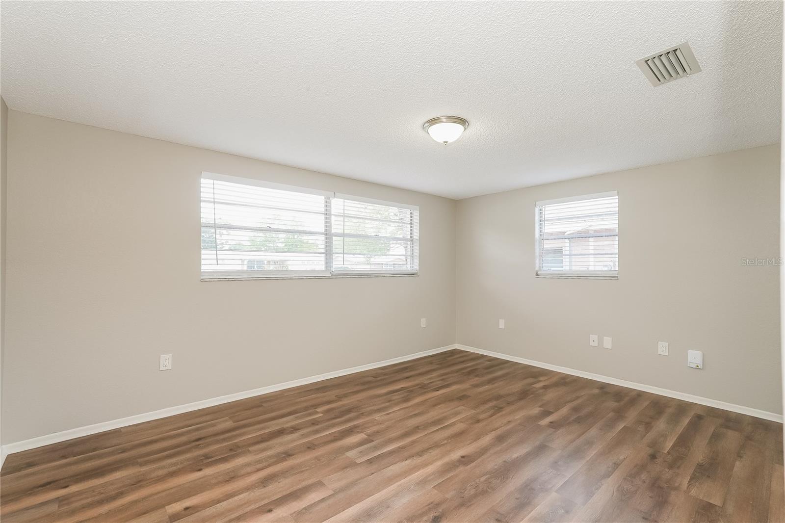 Image 14 of 15 For 4832 Dogwood Street