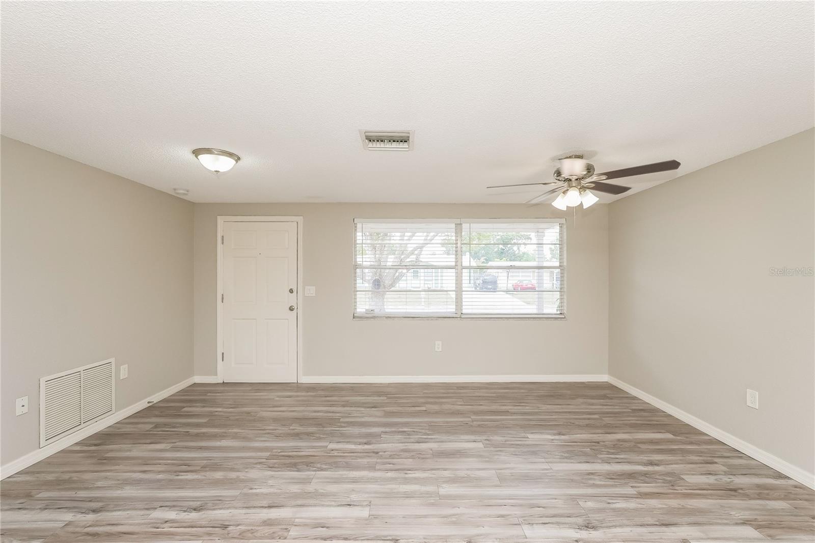 Image 2 of 15 For 4832 Dogwood Street