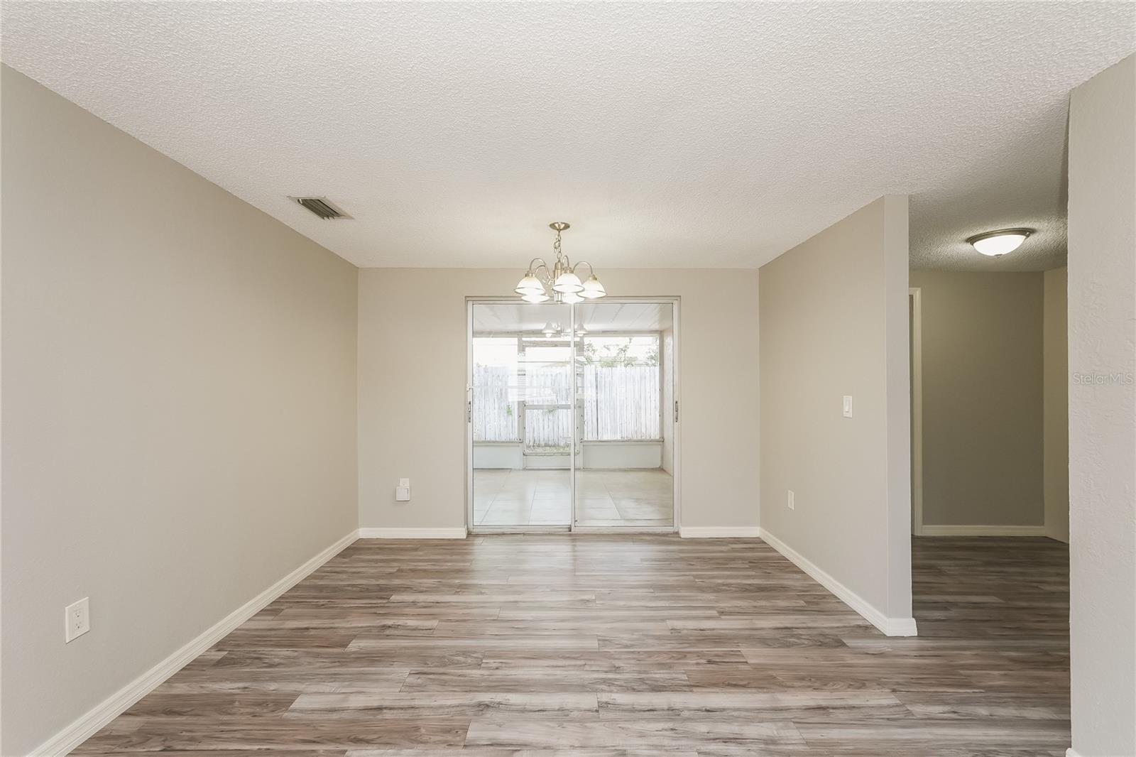 Image 3 of 15 For 4832 Dogwood Street