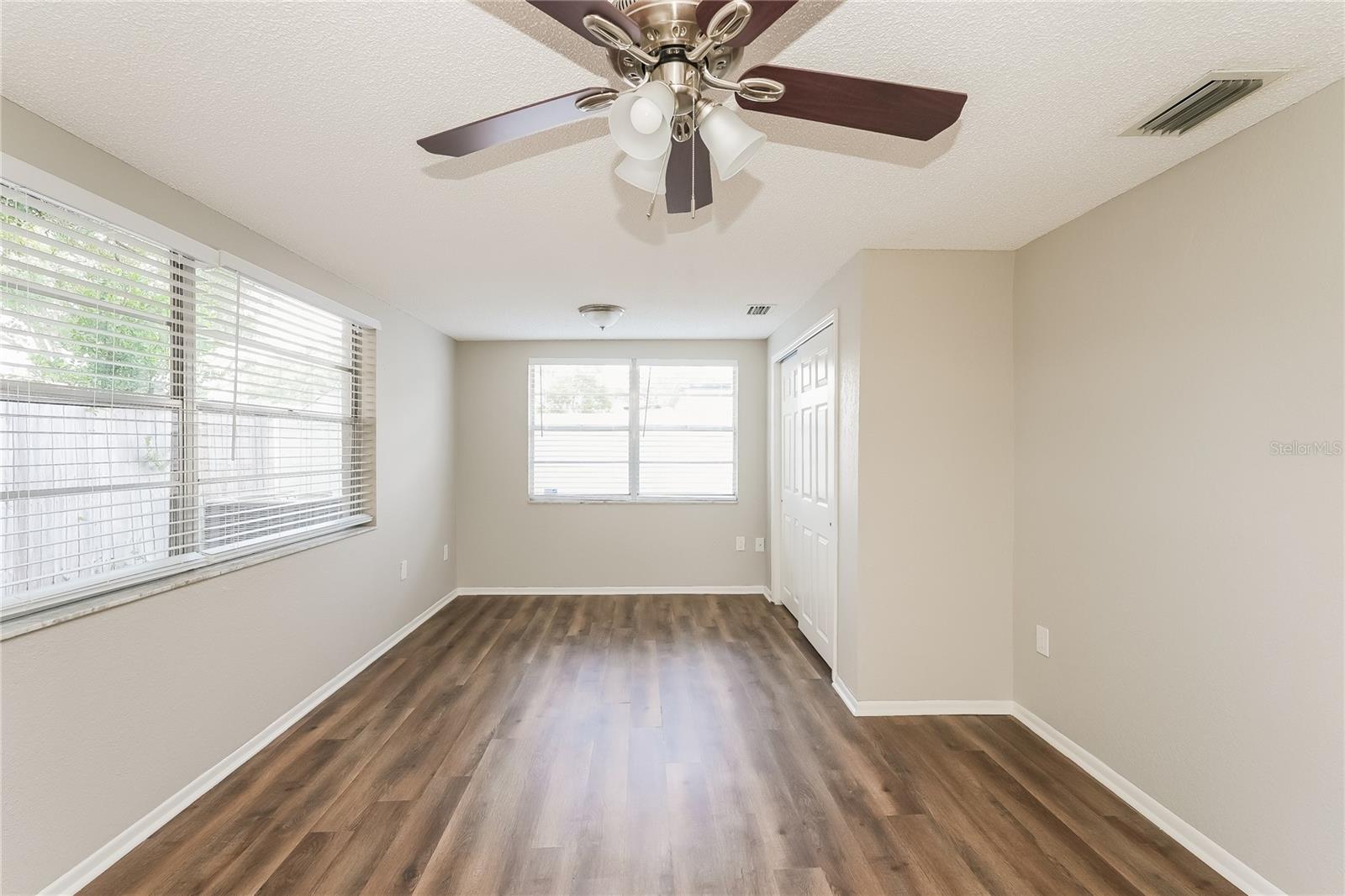 Image 8 of 15 For 4832 Dogwood Street