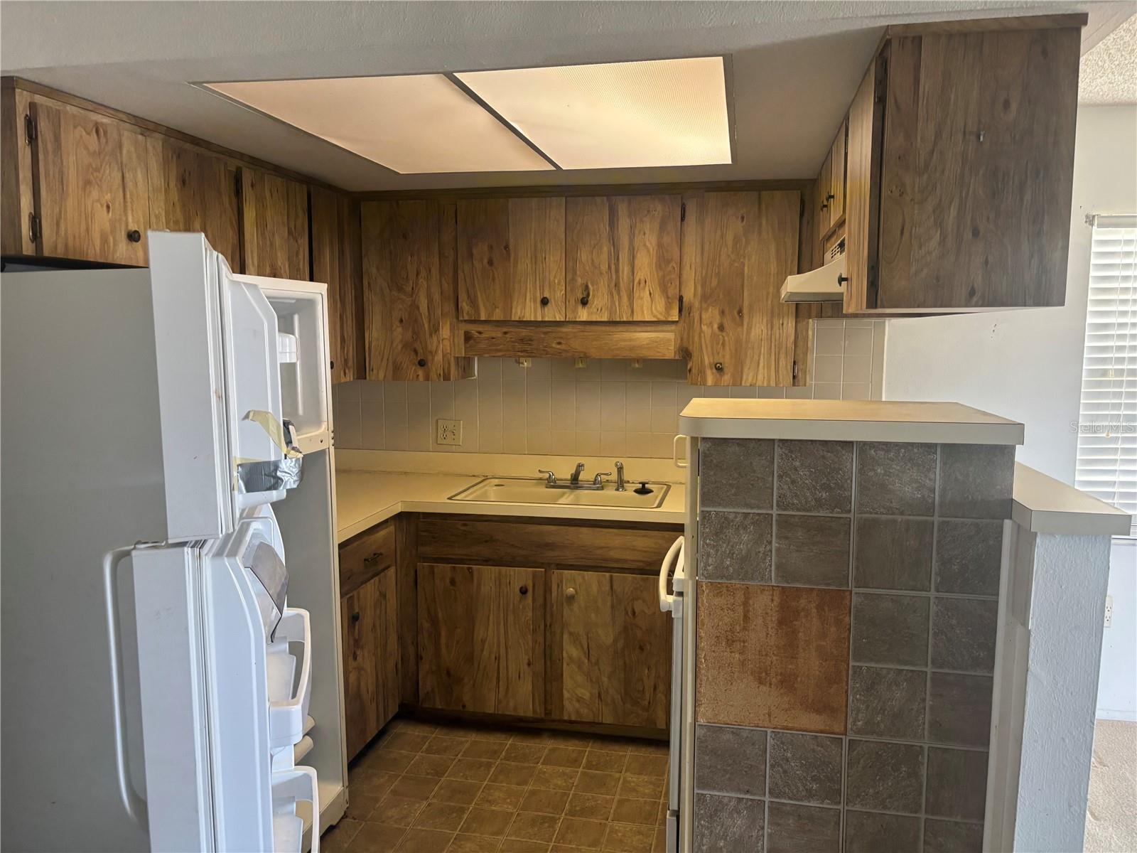 Image 3 of 17 For 6125 Chesham Drive 1