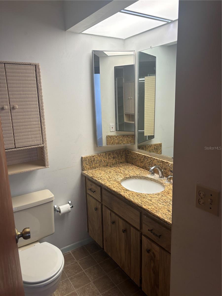 Image 5 of 17 For 6125 Chesham Drive 1