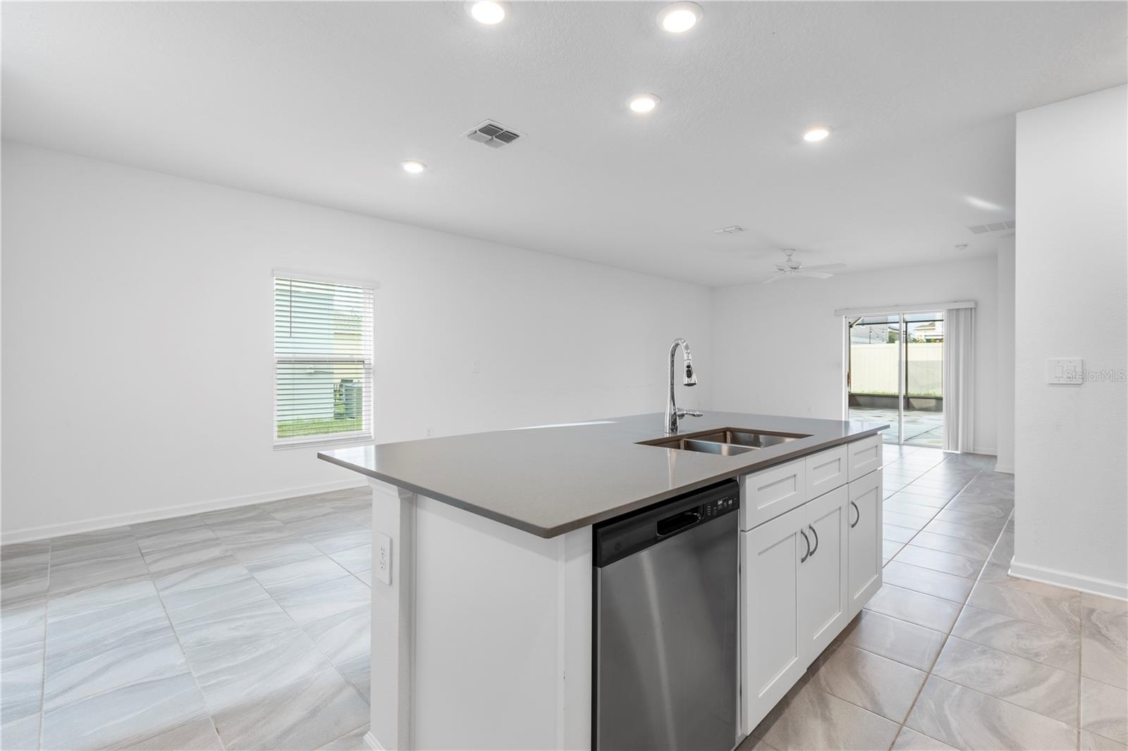 Image 12 of 53 For 575 Jett Lane