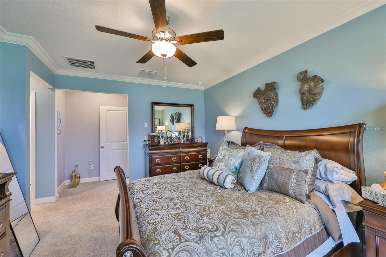 Image 19 of 39 For 17255 Holly Well Avenue