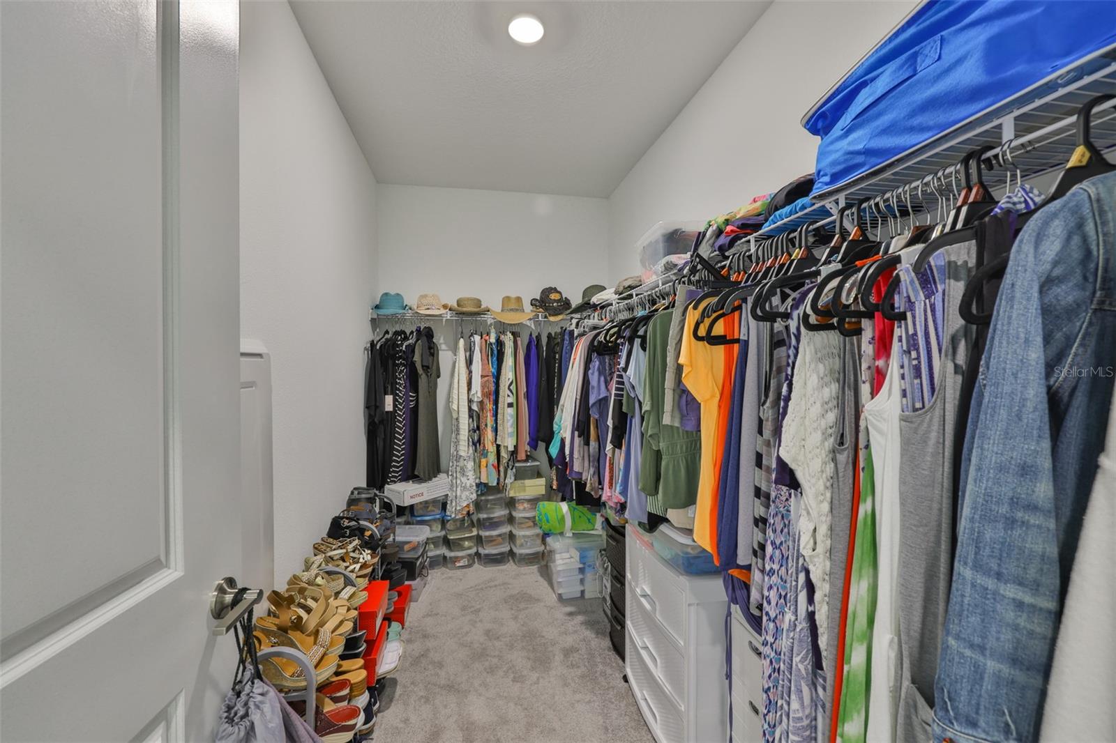 Image 23 of 39 For 17255 Holly Well Avenue