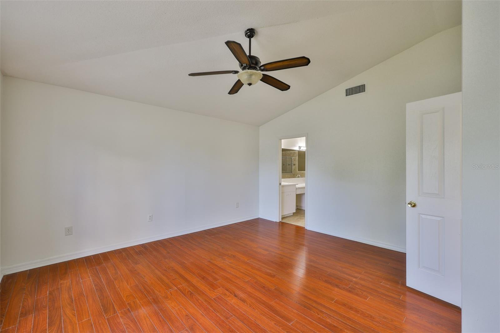 Image 17 of 40 For 1611 Bondurant Way