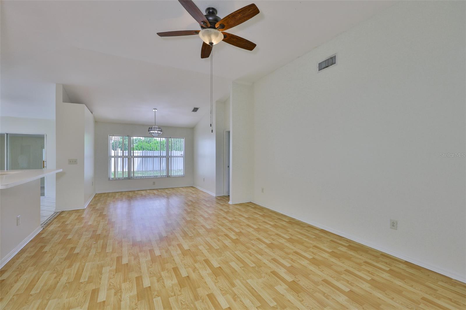 Image 5 of 40 For 1611 Bondurant Way