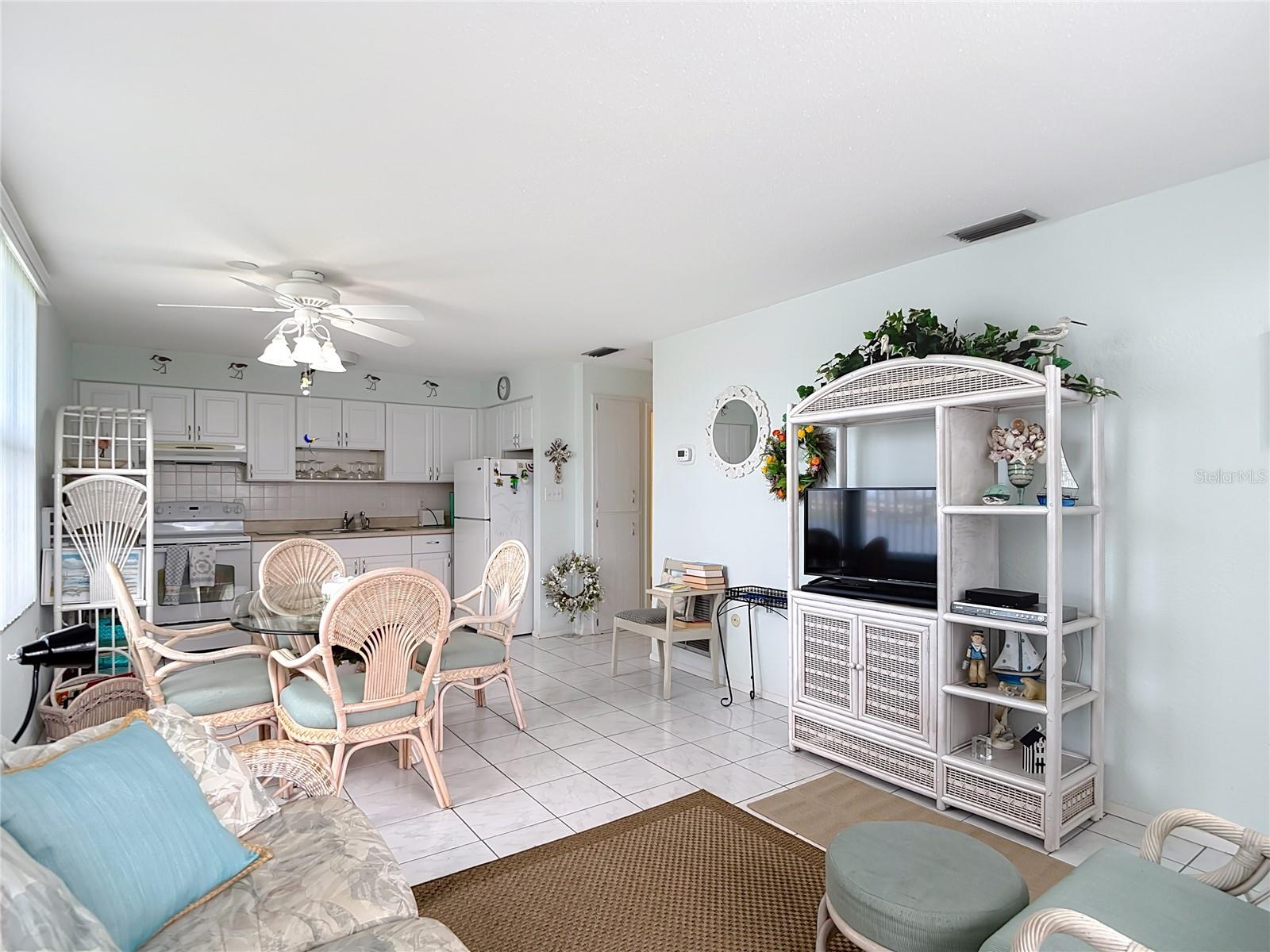 Image 11 of 40 For 4360 Tahitian Gardens Circle H