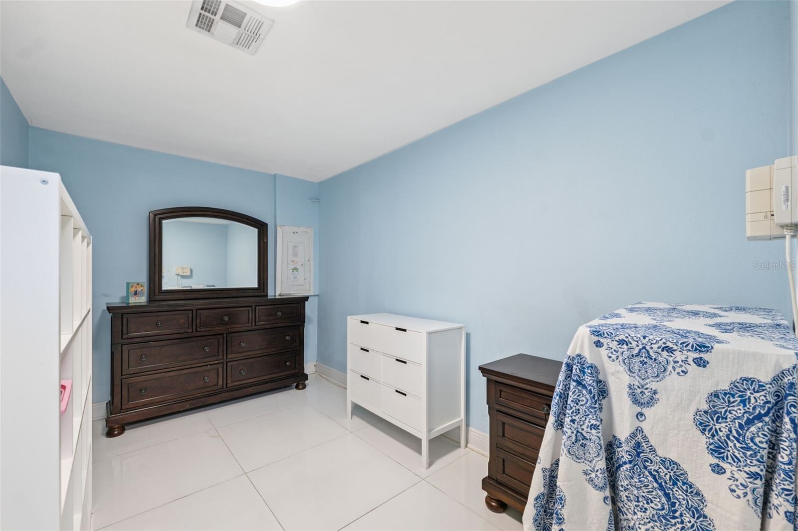 Image 19 of 28 For 4527 Redcoat Drive