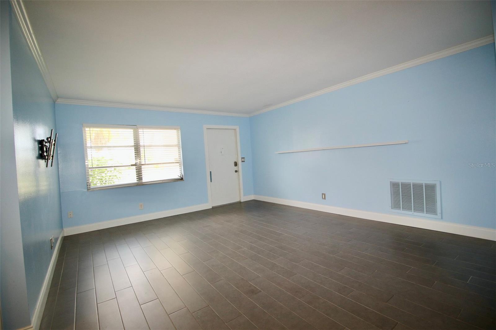 Image 10 of 47 For 3643 Mainlands Boulevard N