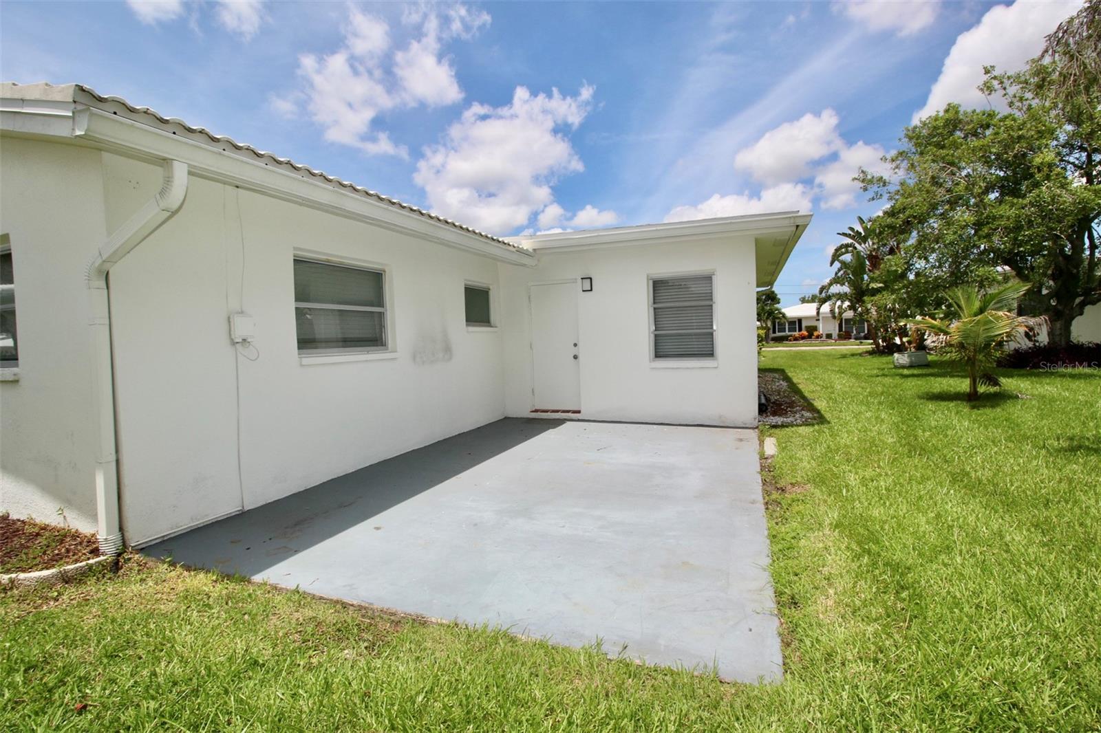 Image 16 of 47 For 3643 Mainlands Boulevard N