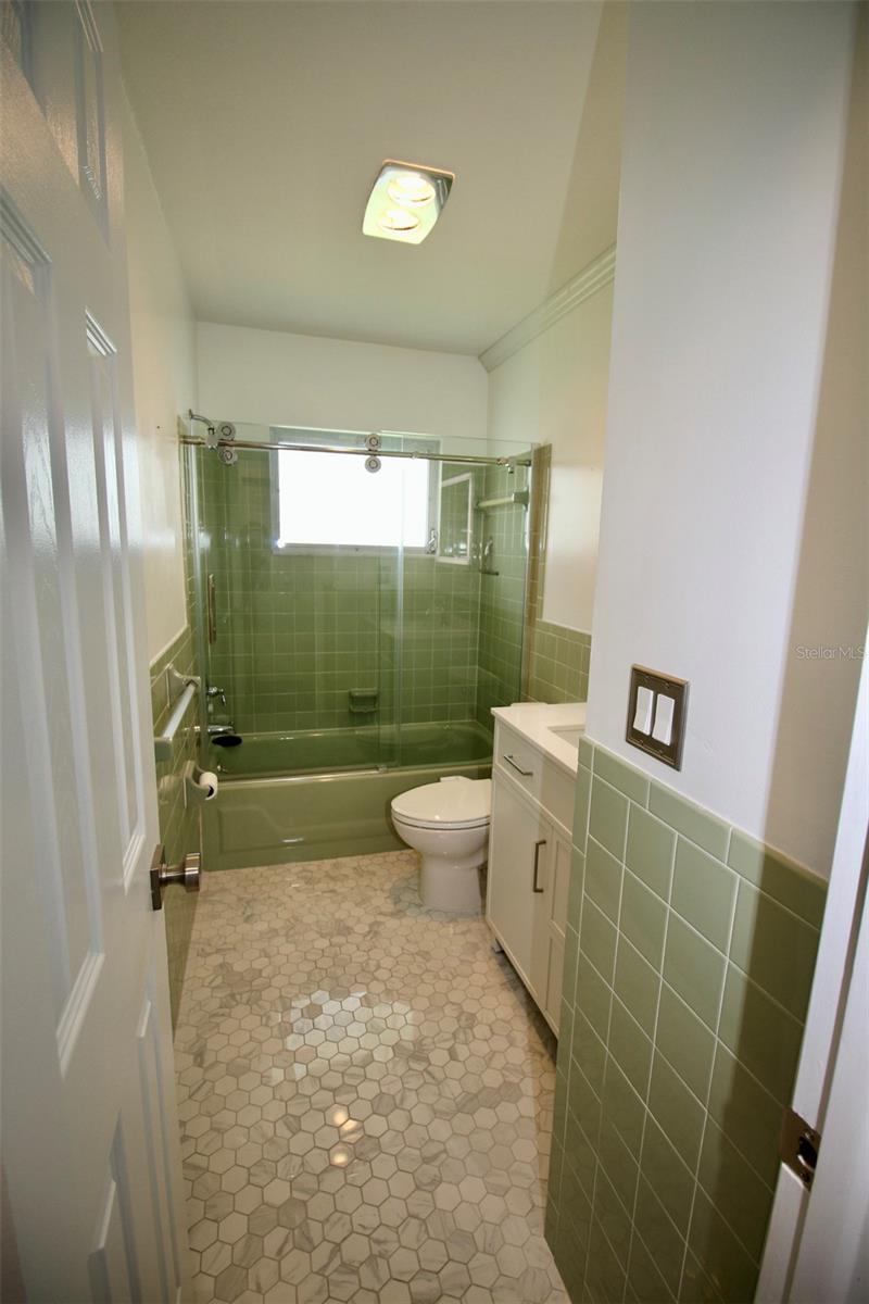 Image 25 of 47 For 3643 Mainlands Boulevard N