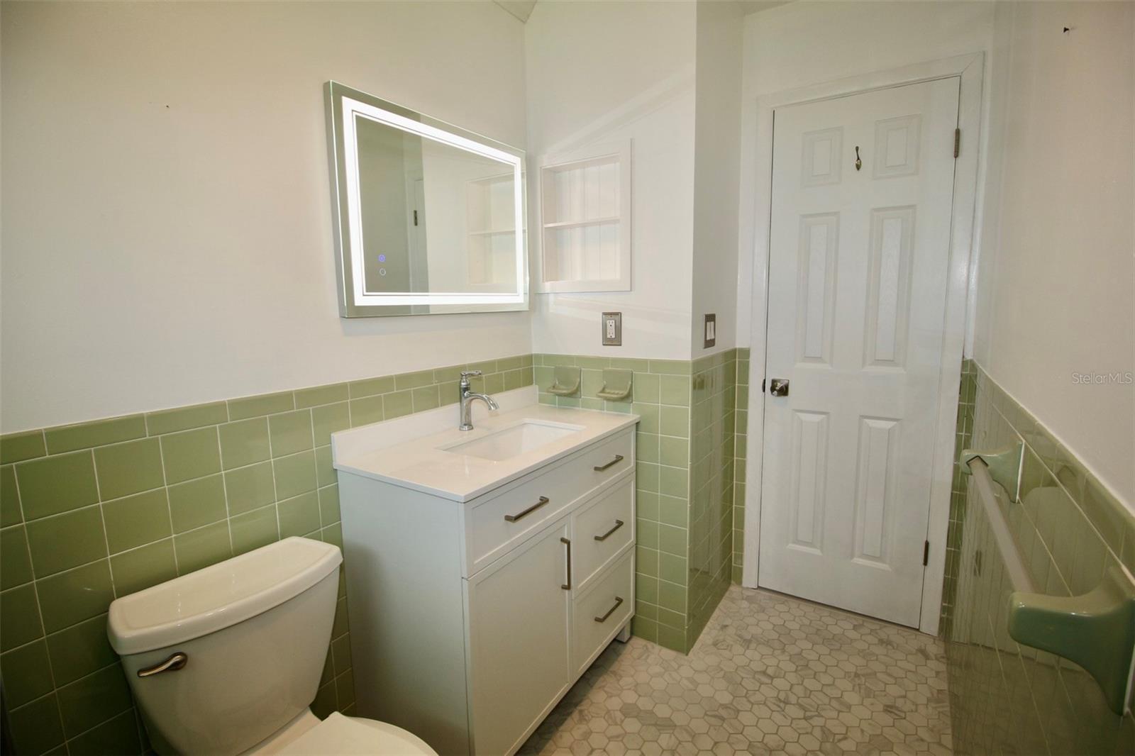 Image 26 of 47 For 3643 Mainlands Boulevard N