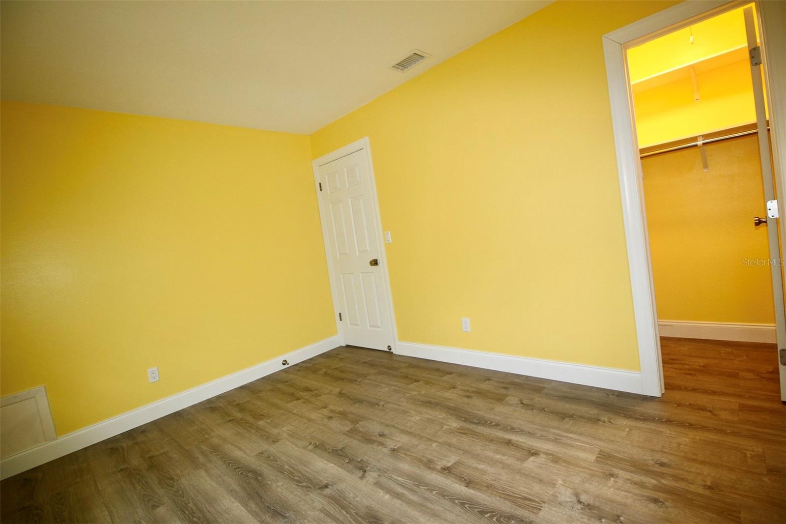 Image 30 of 47 For 3643 Mainlands Boulevard N