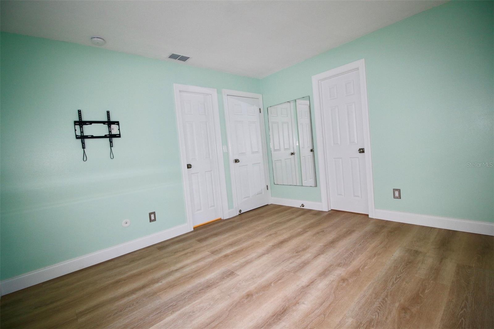 Image 35 of 47 For 3643 Mainlands Boulevard N