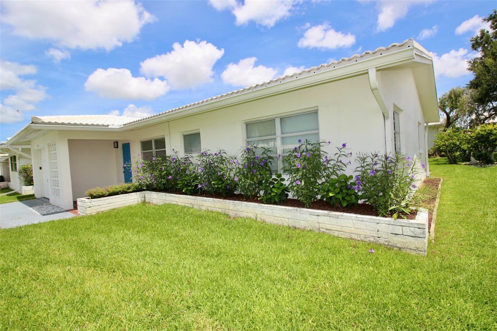 Image 7 of 47 For 3643 Mainlands Boulevard N