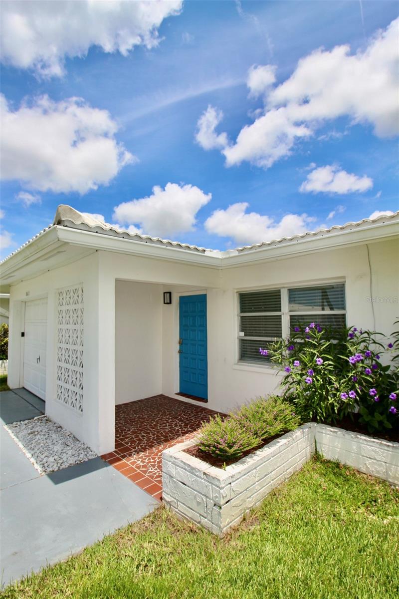 Image 8 of 47 For 3643 Mainlands Boulevard N