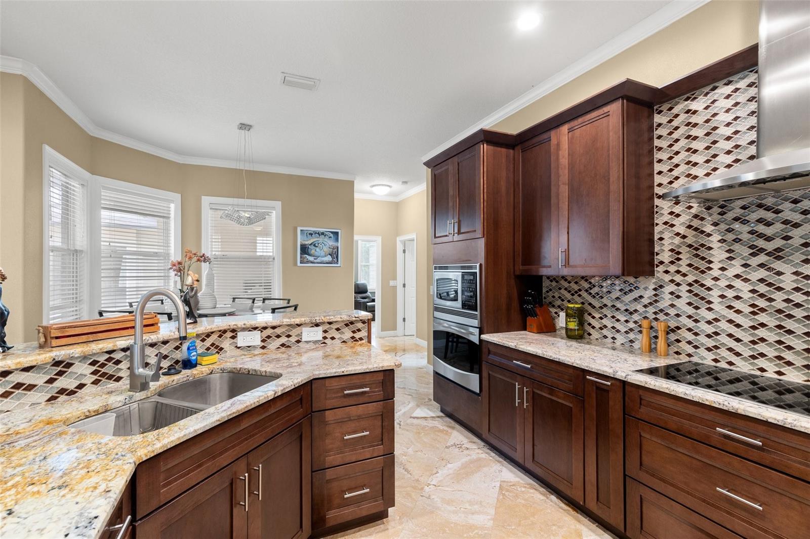 Image 11 of 37 For 417 Vine Keeper Court