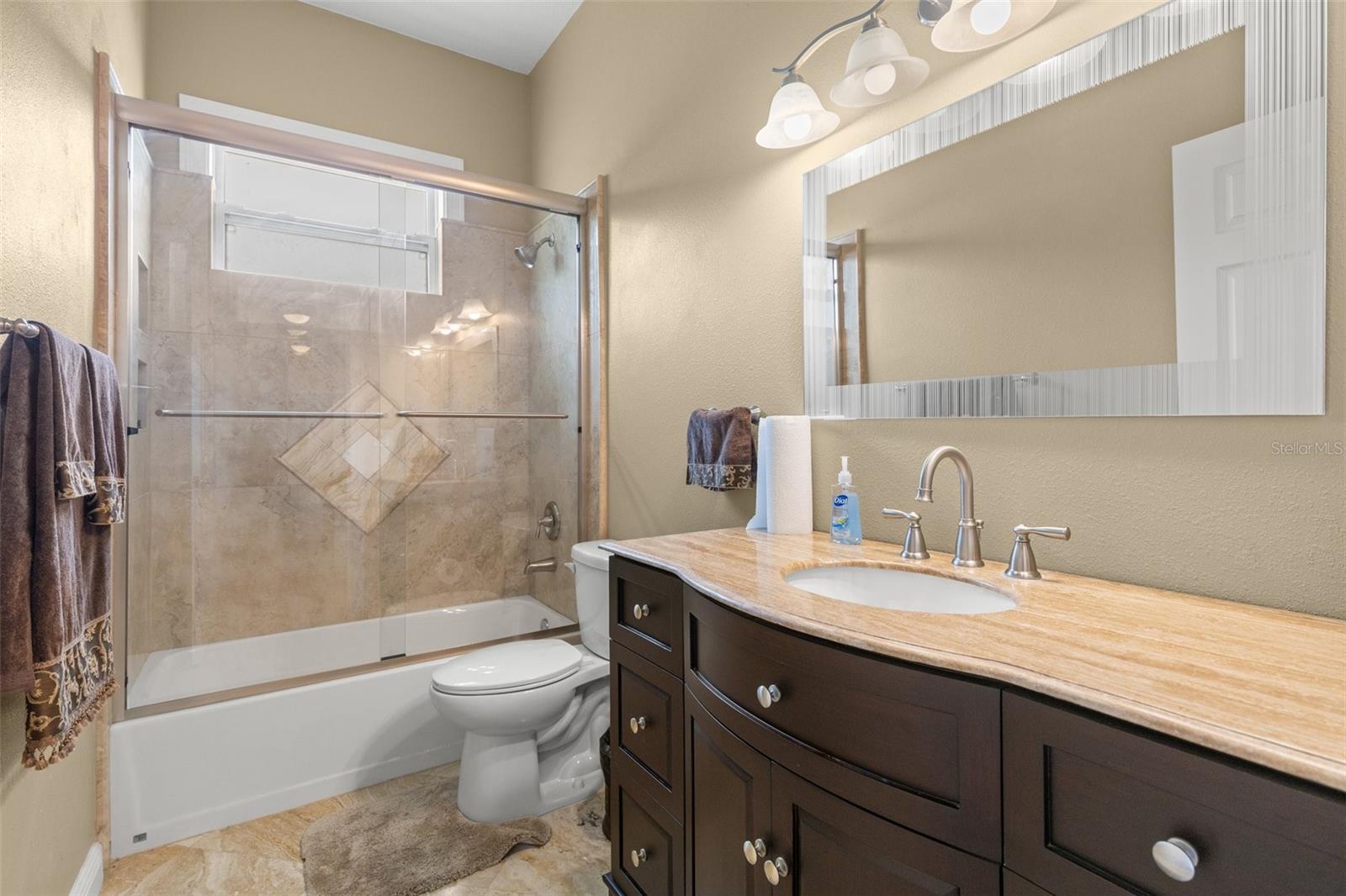 Image 21 of 37 For 417 Vine Keeper Court
