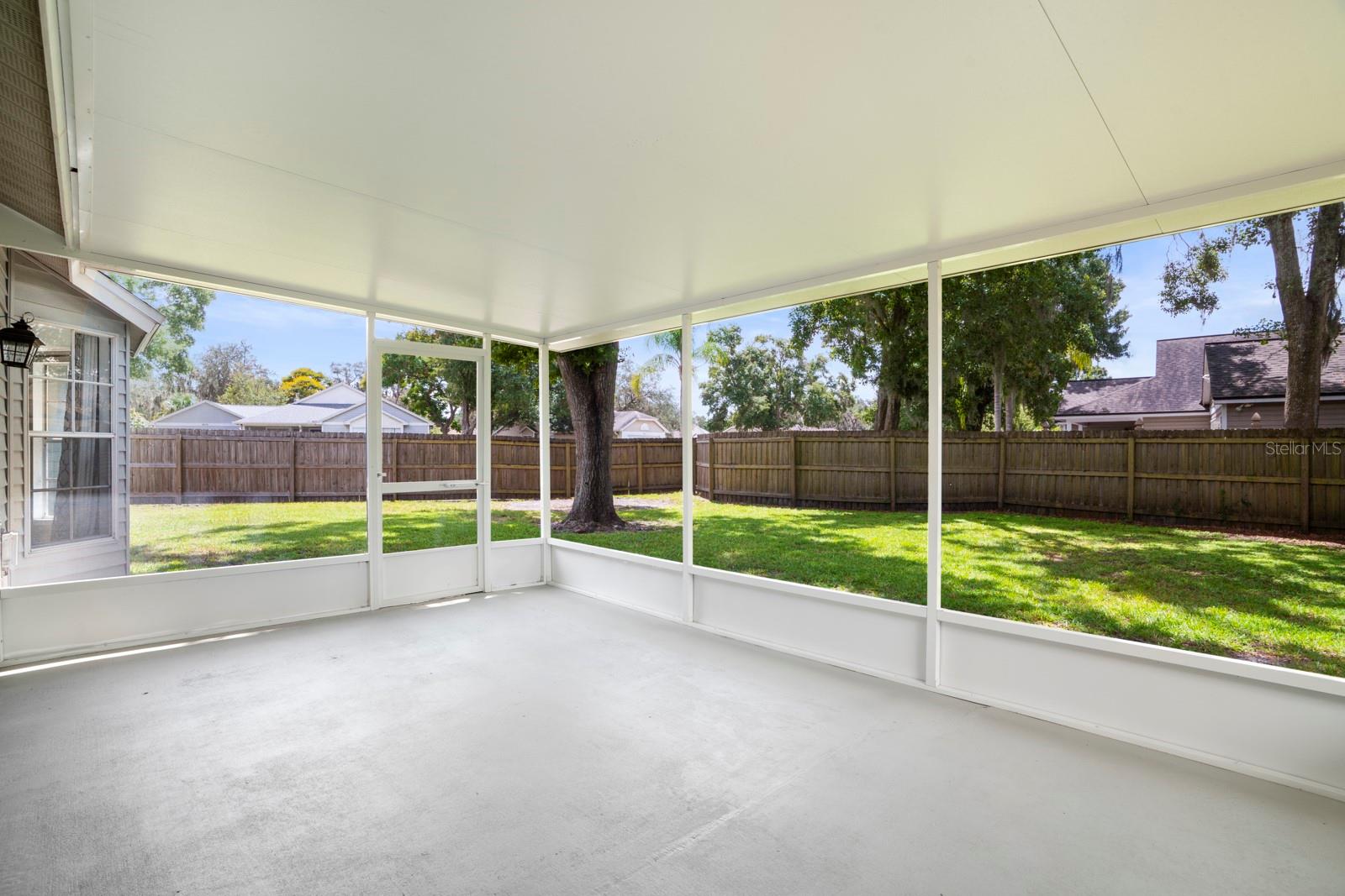 Image 21 of 29 For 4335 Barret Avenue