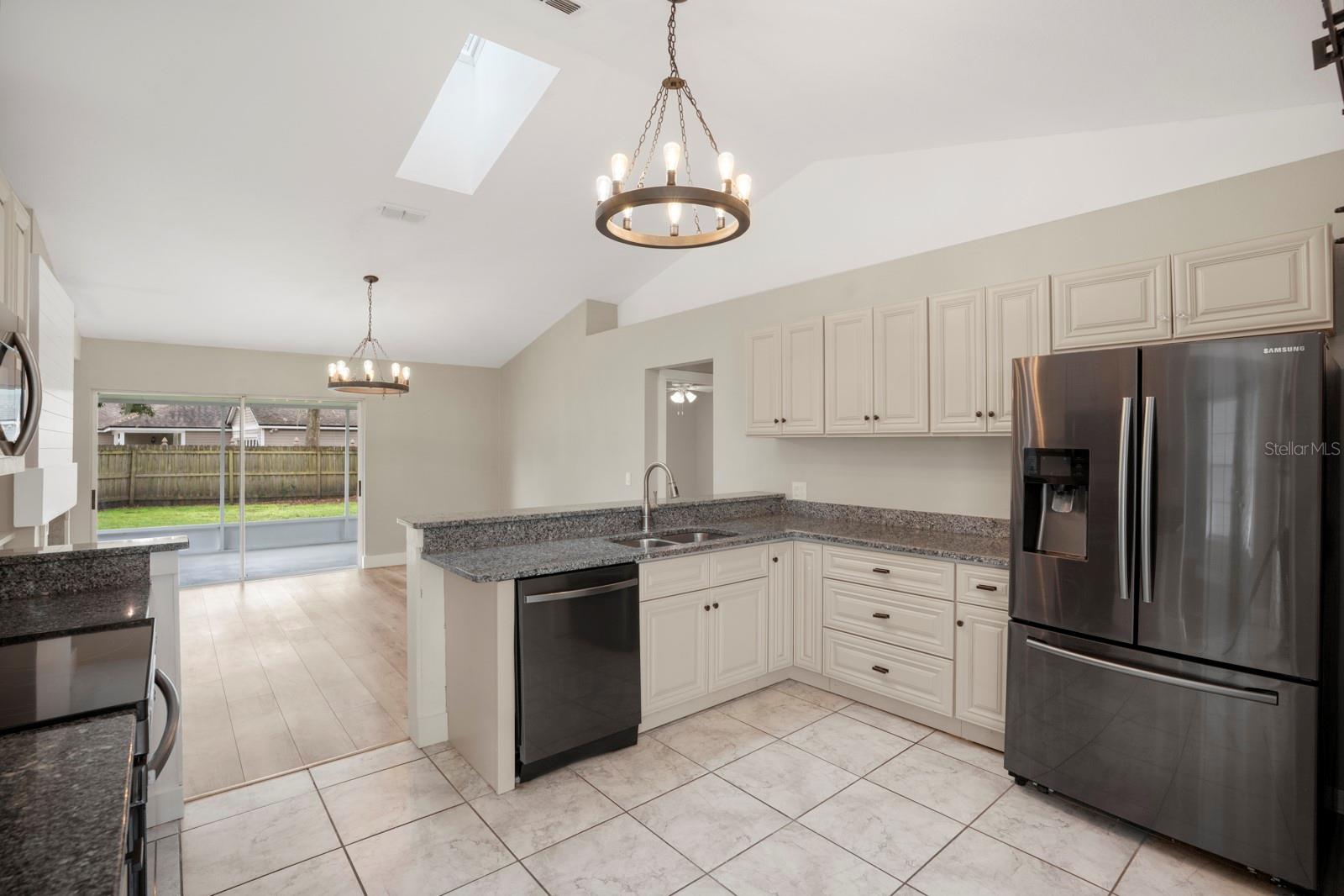 Image 8 of 29 For 4335 Barret Avenue