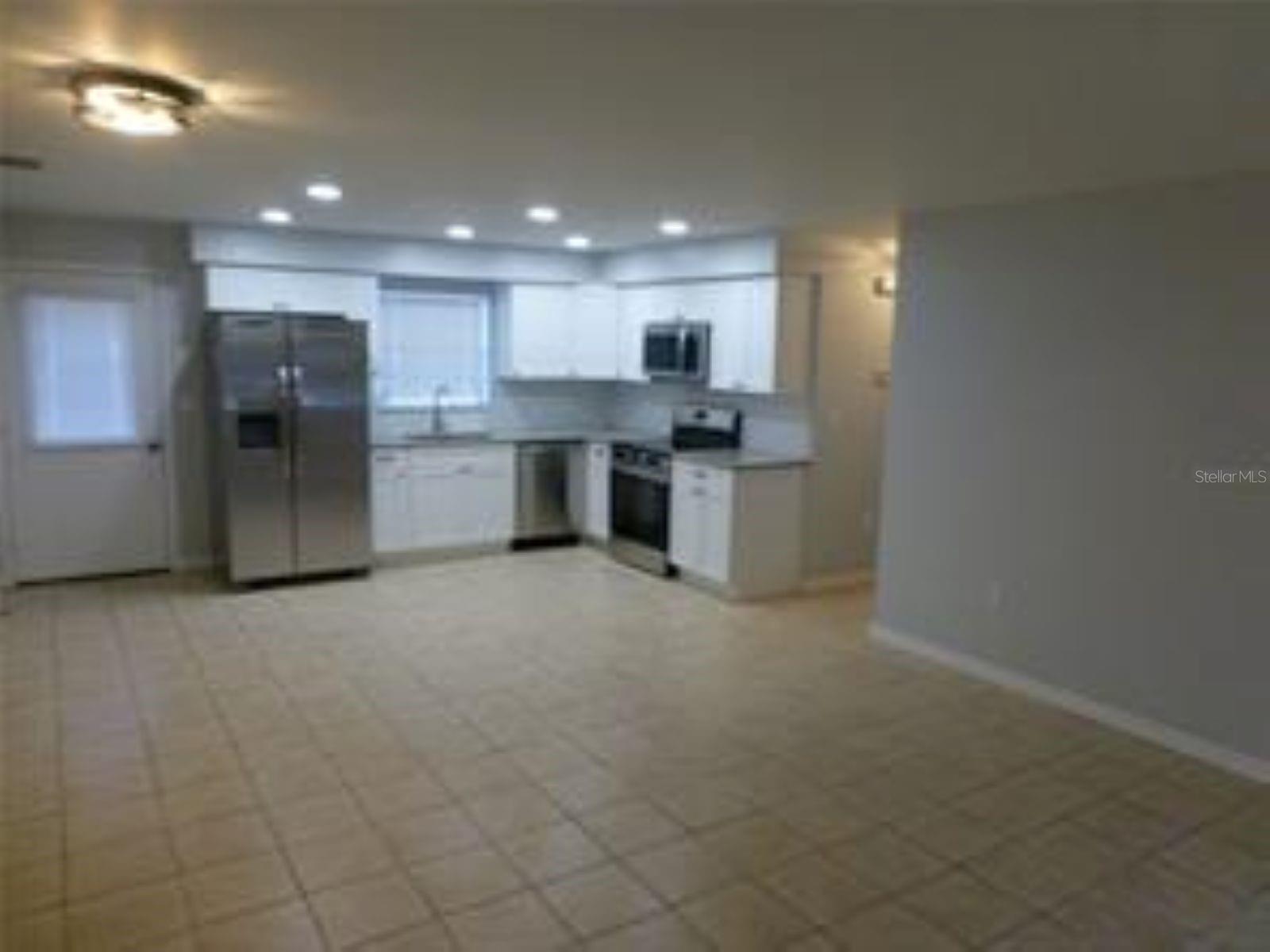 Image 3 of 17 For 321 Jeru Boulevard A