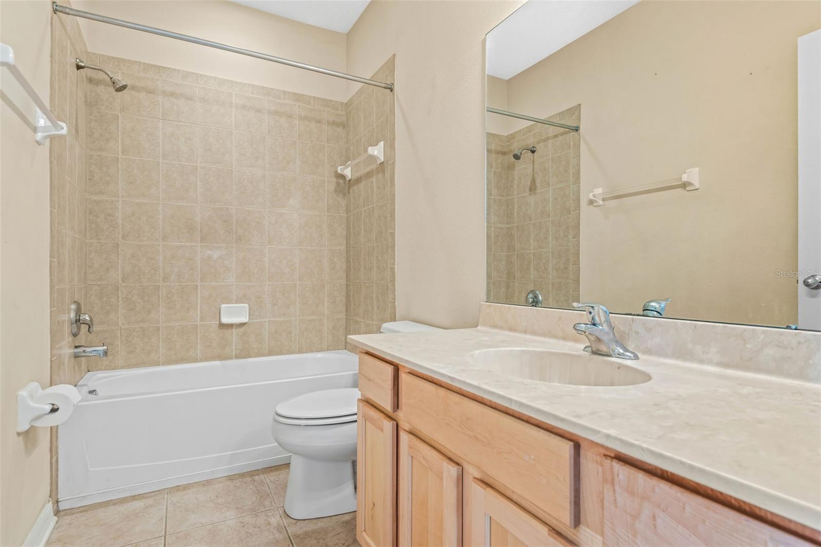 Image 17 of 31 For 4528 Amberly Oaks Court