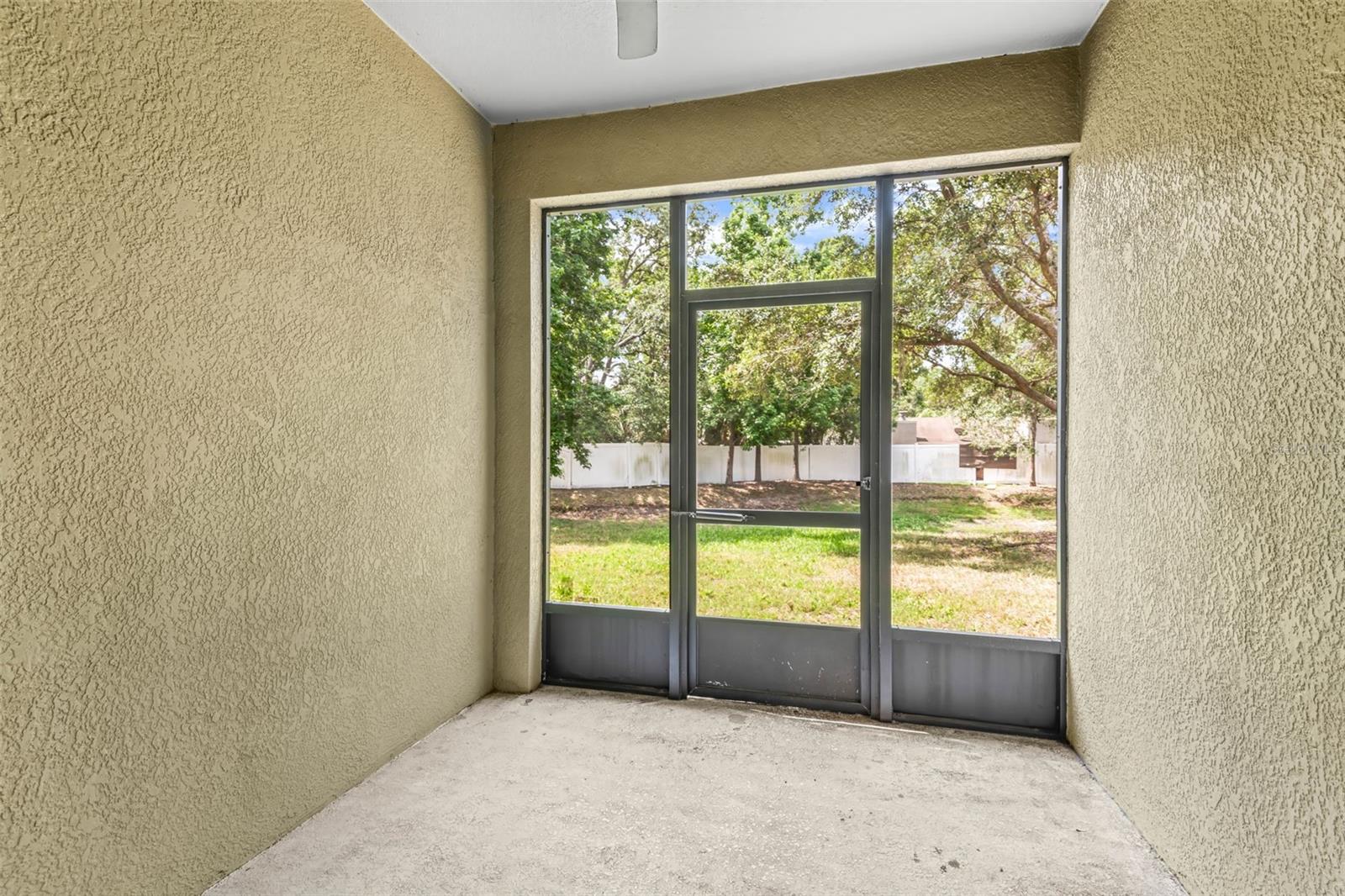 Image 23 of 31 For 4528 Amberly Oaks Court