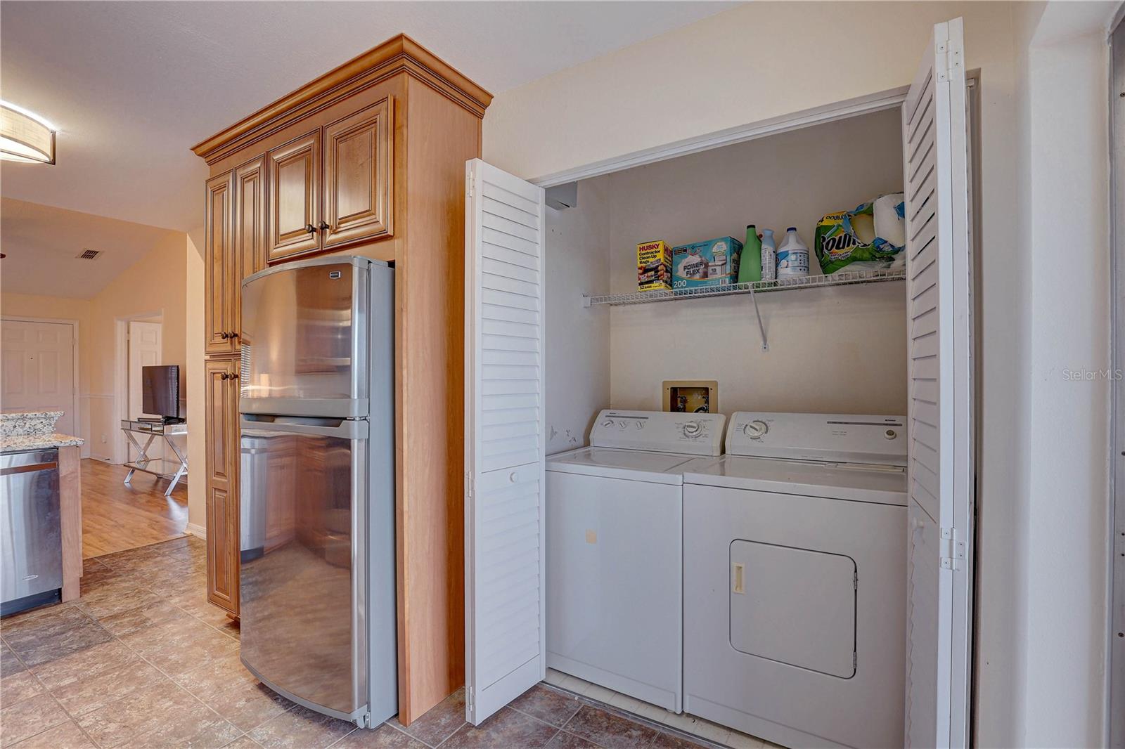 Image 14 of 35 For 4515 Whitton Way 131