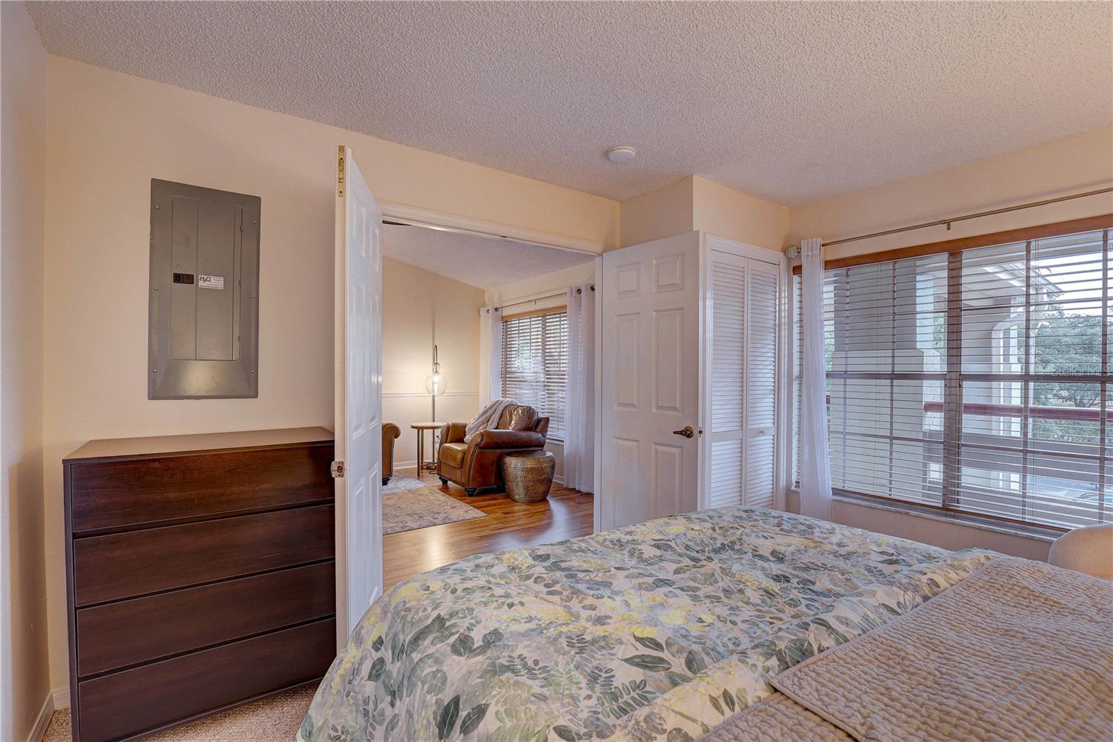 Image 21 of 35 For 4515 Whitton Way 131