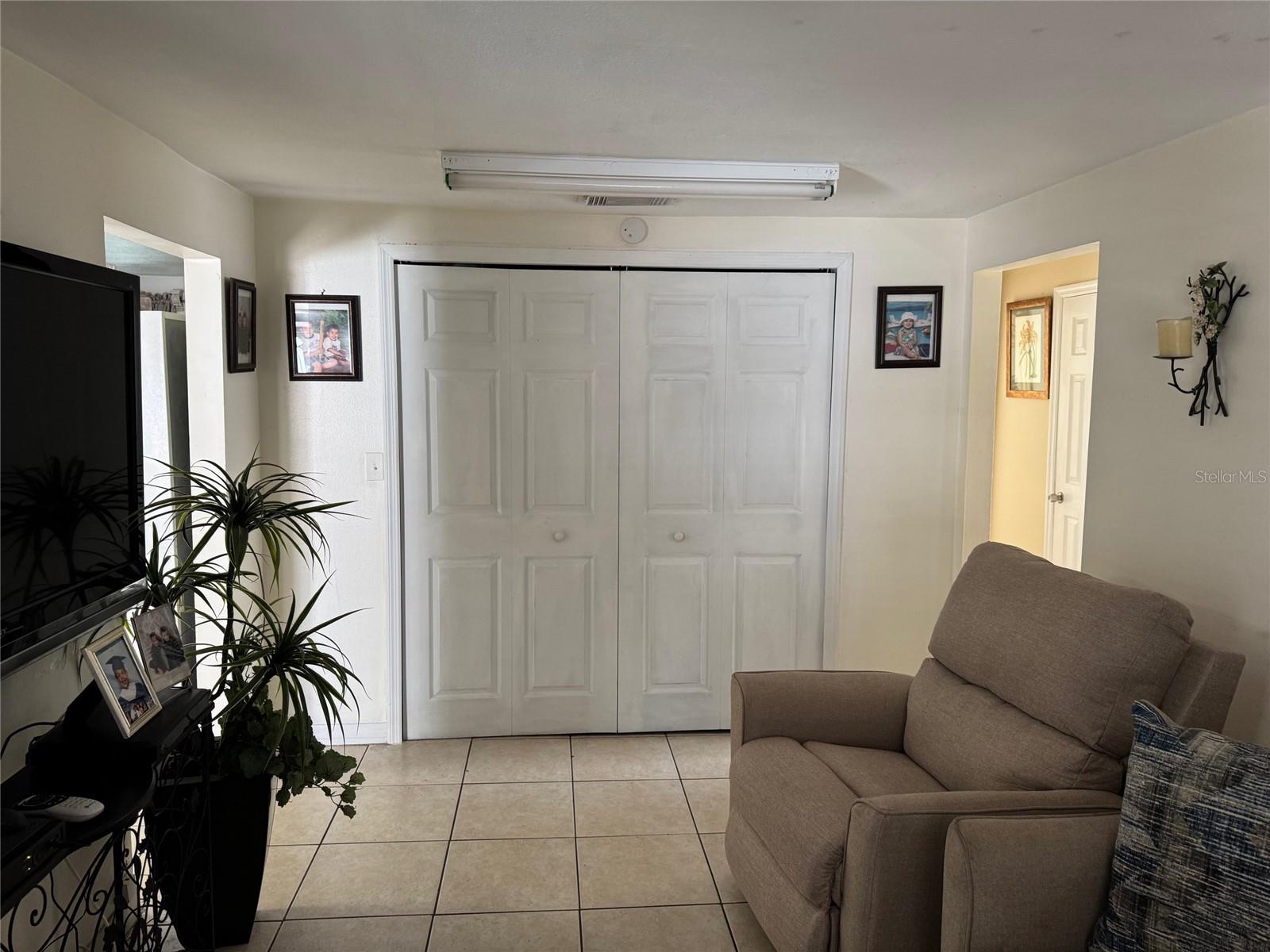 Image 9 of 24 For 3322 Saint Joseph Street