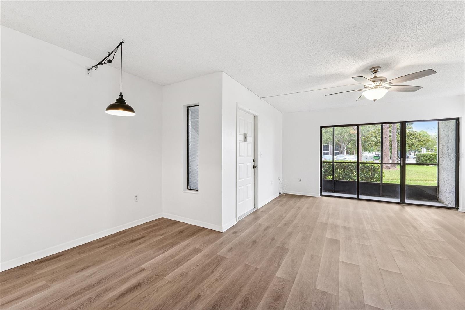Image 11 of 27 For 1326 Pine Ridge Circle E A1