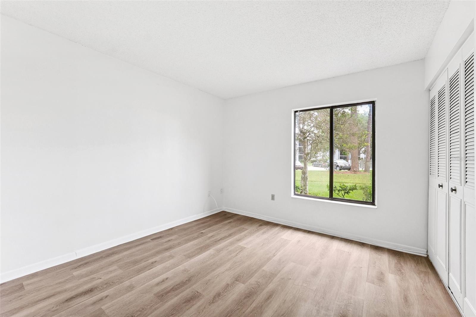 Image 12 of 27 For 1326 Pine Ridge Circle E A1