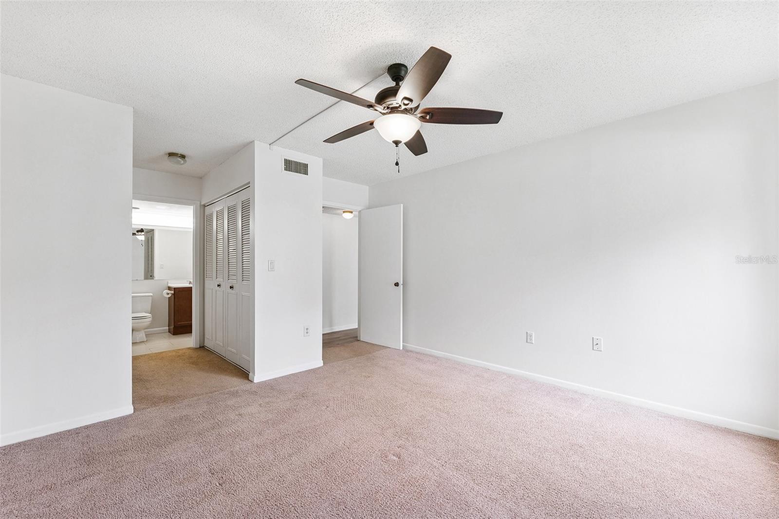 Image 17 of 27 For 1326 Pine Ridge Circle E A1