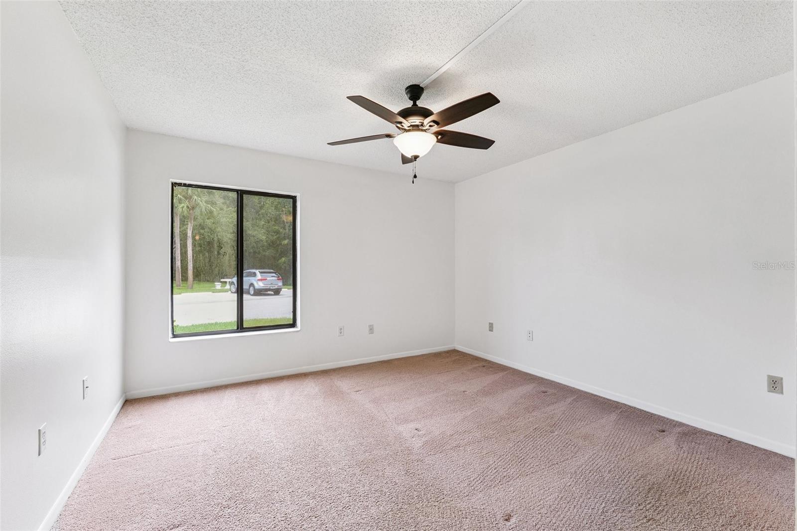 Image 18 of 27 For 1326 Pine Ridge Circle E A1