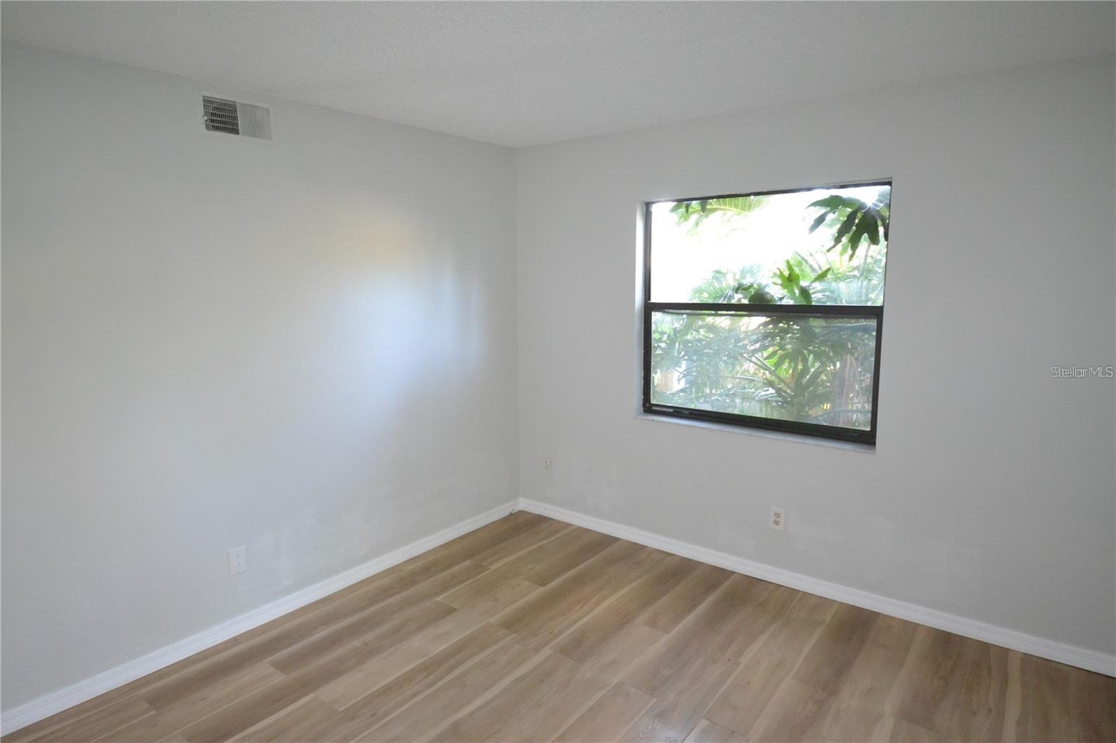 Image 21 of 63 For 3399 Mermoor Drive 110
