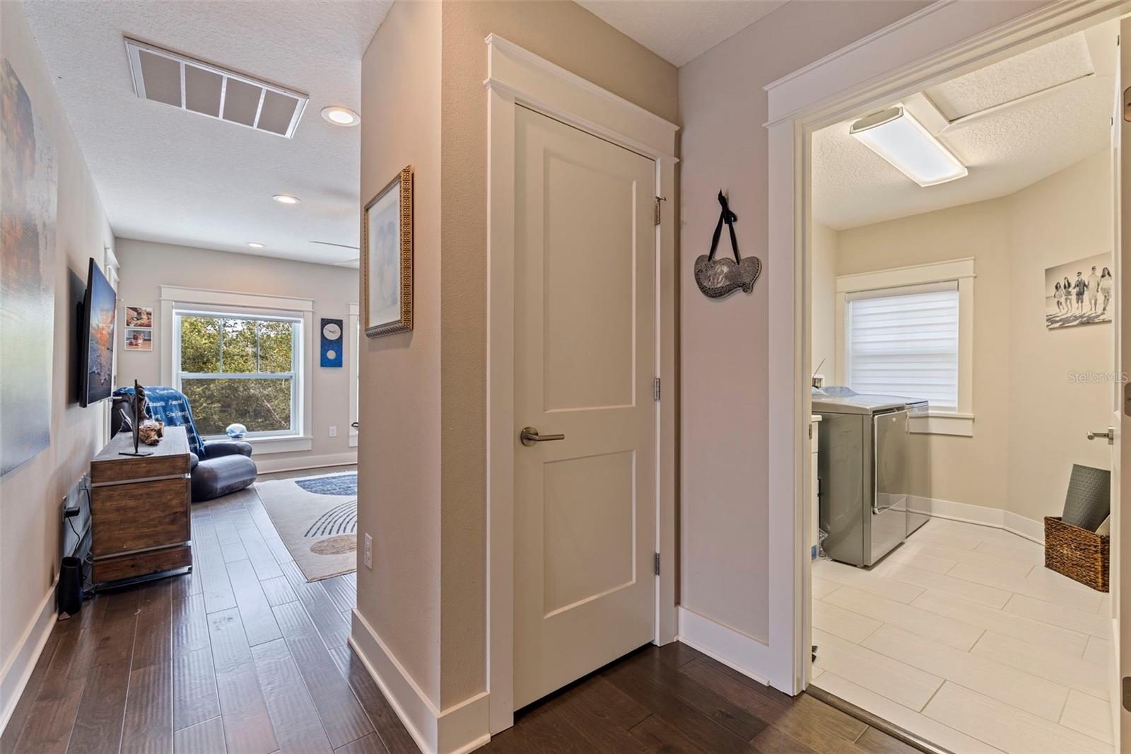 Image 32 of 42 For 440 11th Avenue Ne