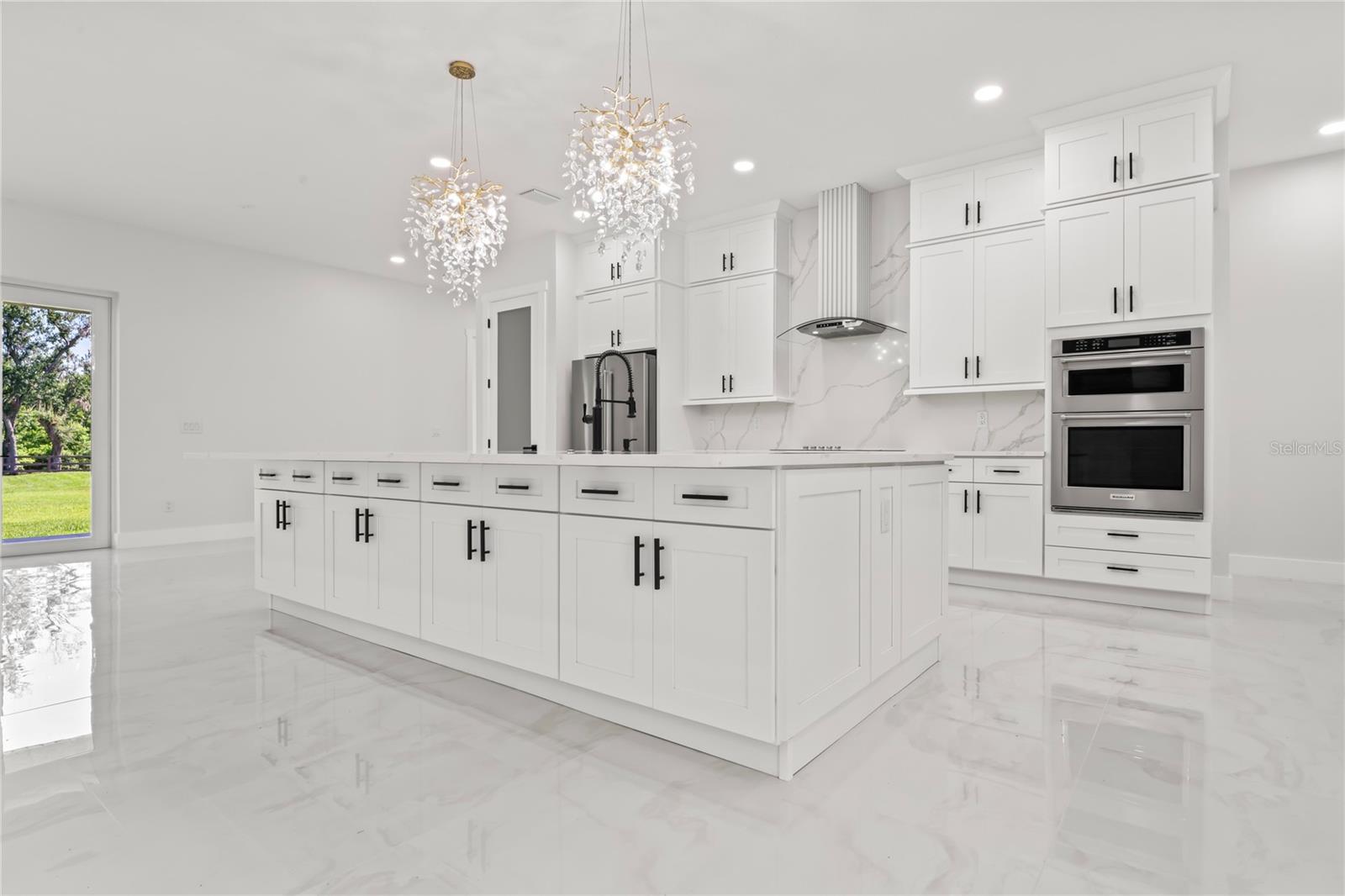 Listing photo id 14 for 14060 Sydney Road