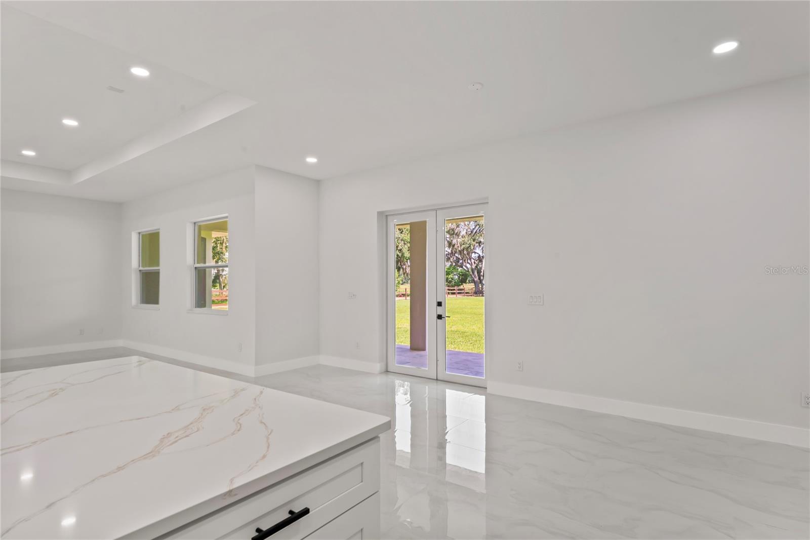 Listing photo id 19 for 14060 Sydney Road