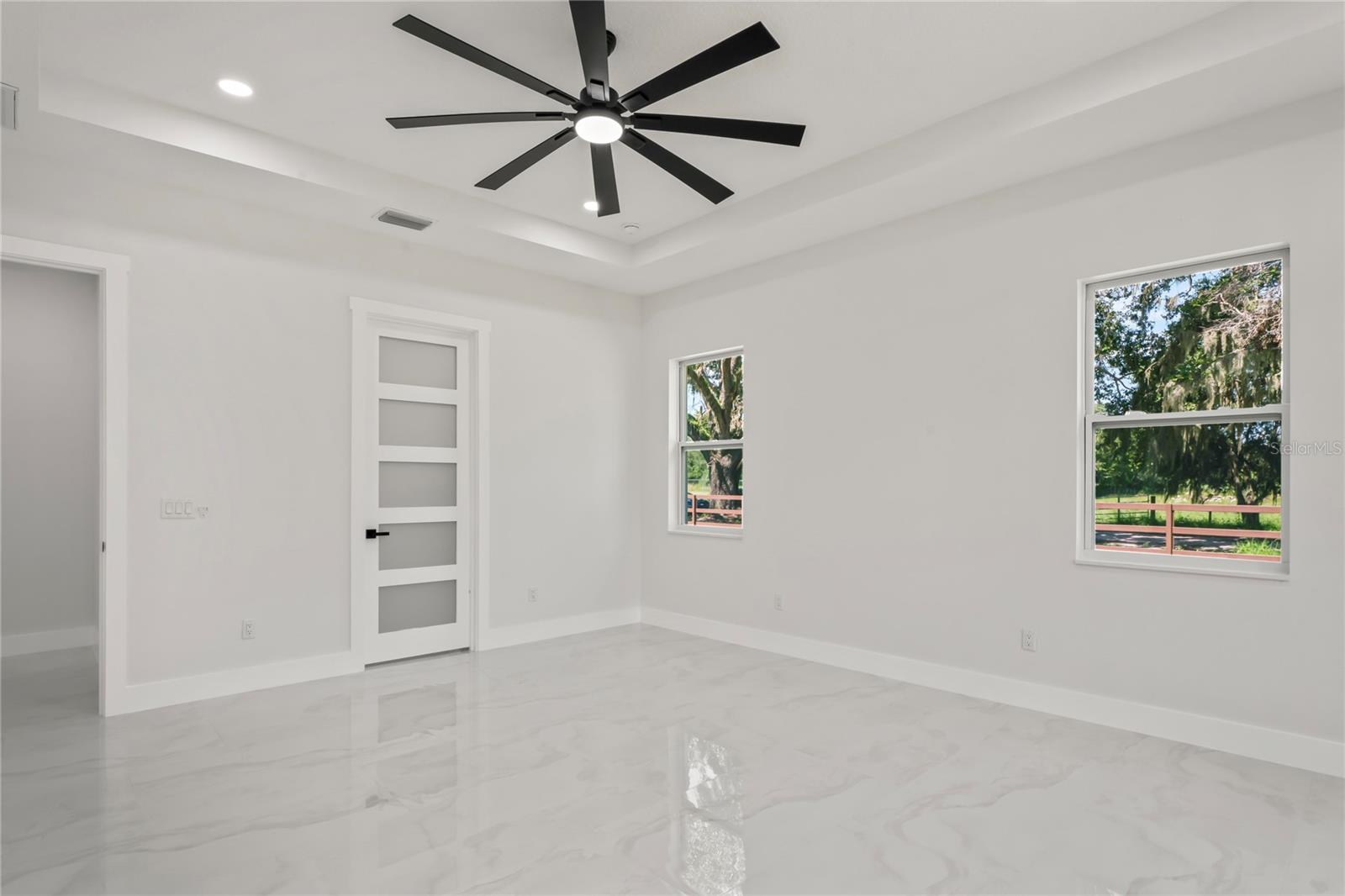 Listing photo id 31 for 14060 Sydney Road