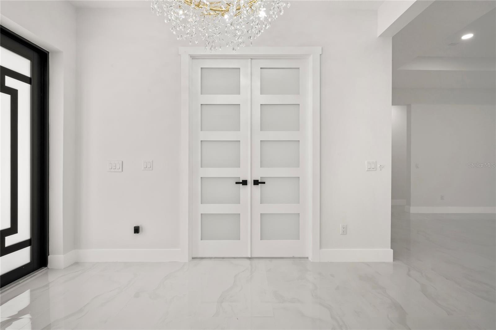 Listing photo id 41 for 14060 Sydney Road