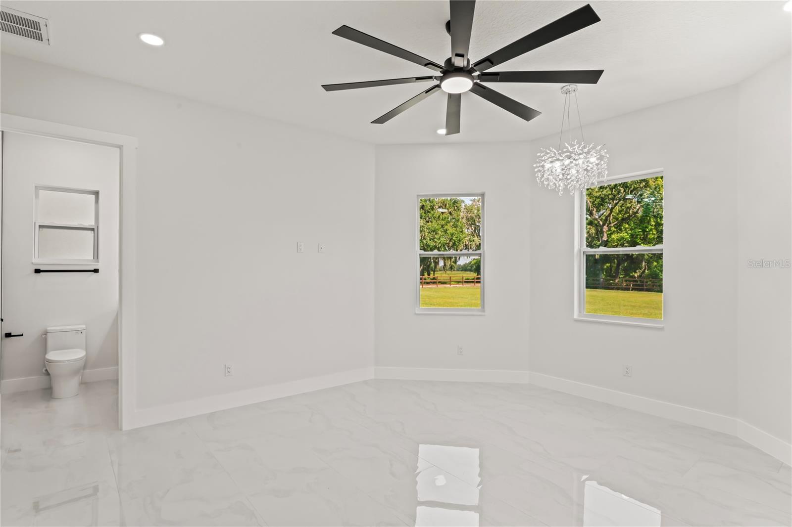 Listing photo id 45 for 14060 Sydney Road