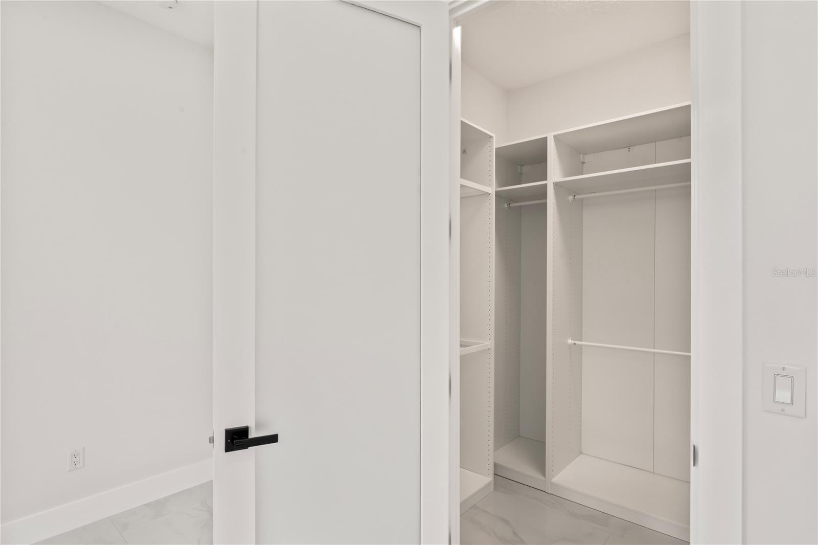 Listing photo id 47 for 14060 Sydney Road