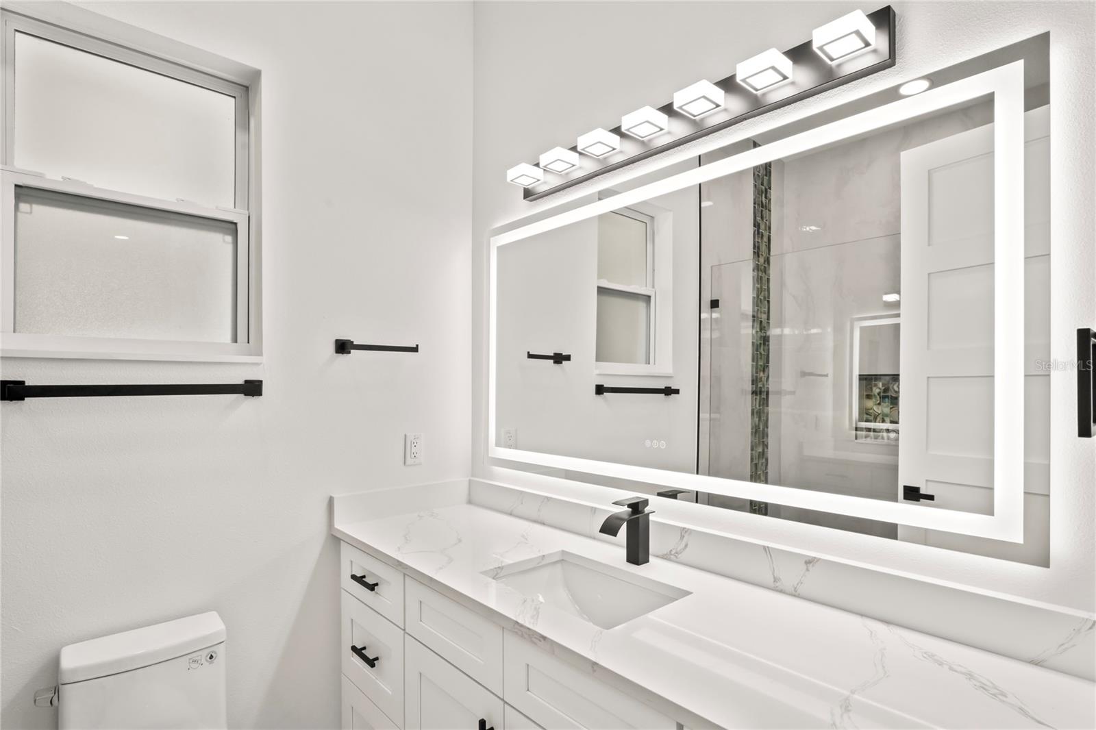 Listing photo id 48 for 14060 Sydney Road