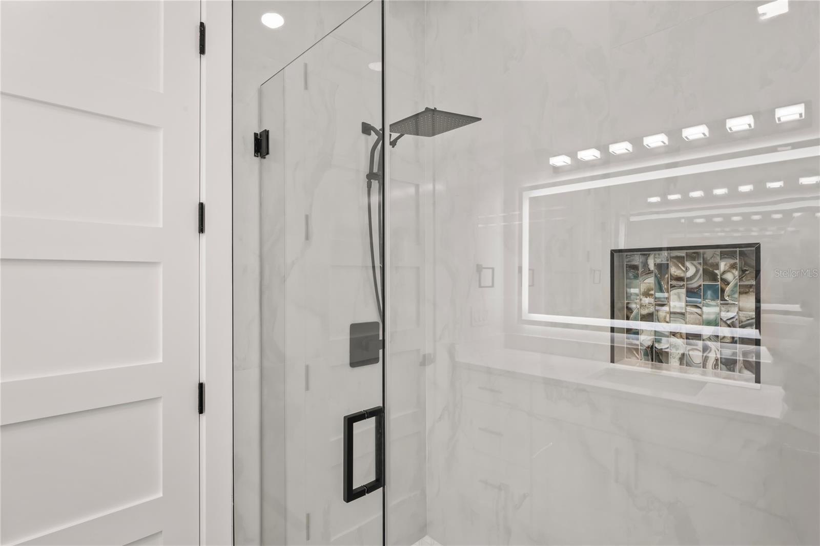 Listing photo id 49 for 14060 Sydney Road