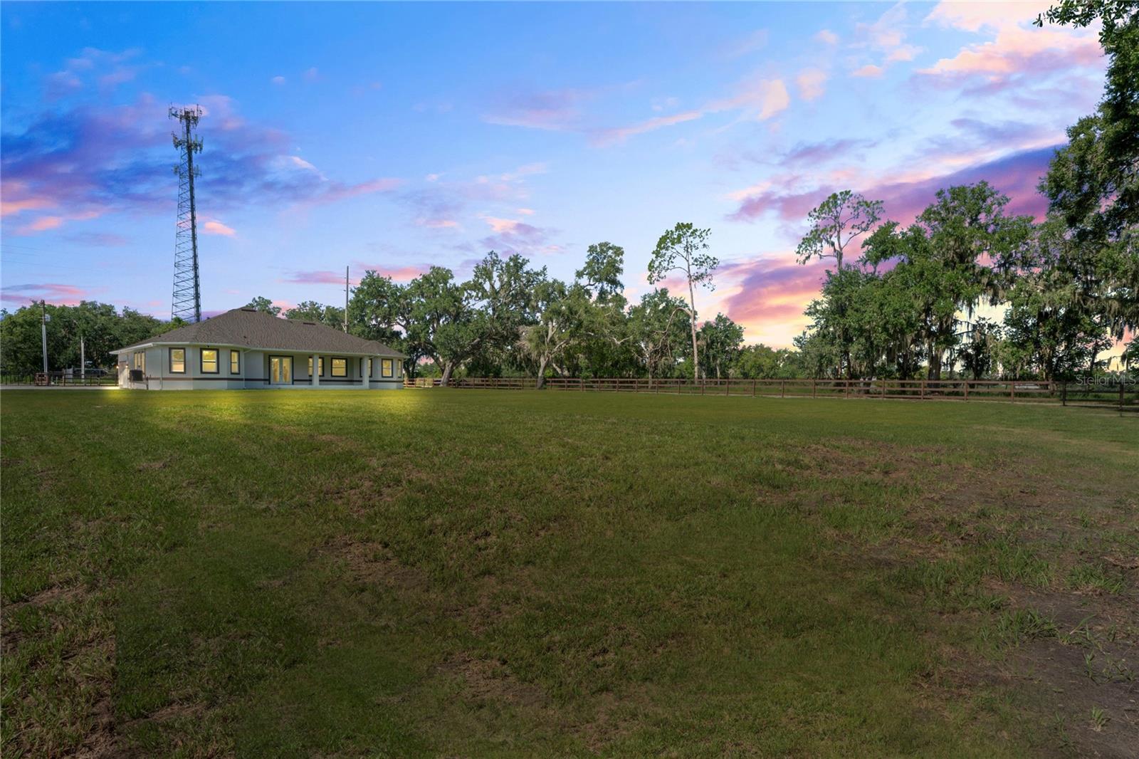 Listing photo id 64 for 14060 Sydney Road