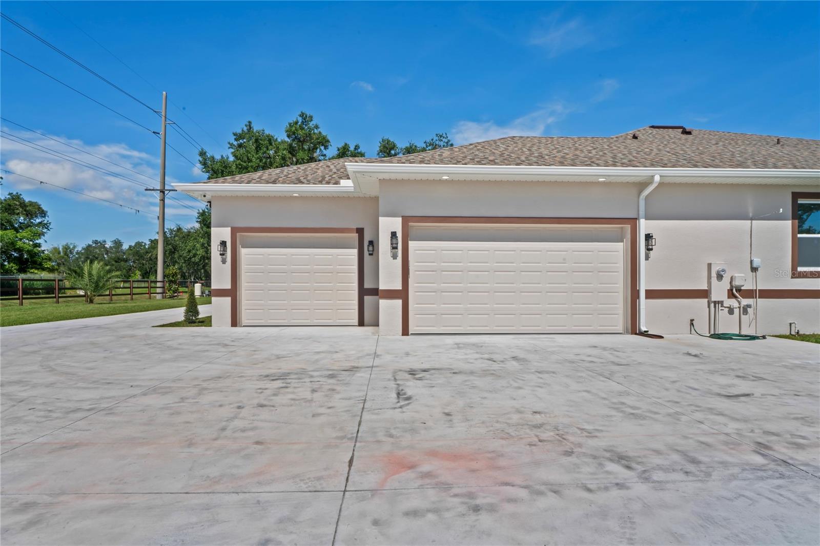 Listing photo id 72 for 14060 Sydney Road