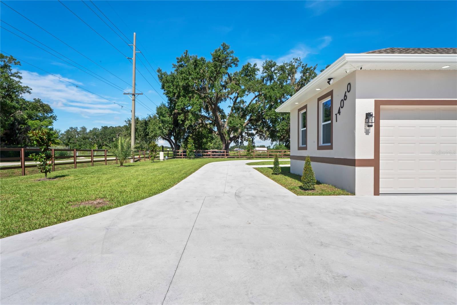 Listing photo id 75 for 14060 Sydney Road