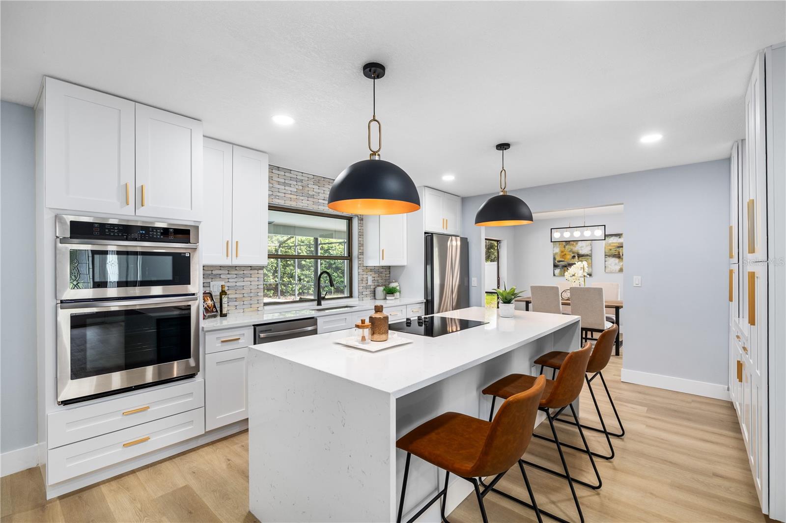 Image 6 of 37 For 9211 Cypresswood Circle